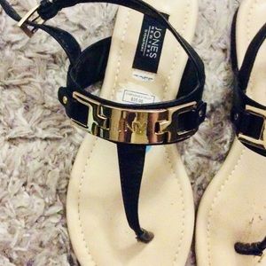 jones new york sandals